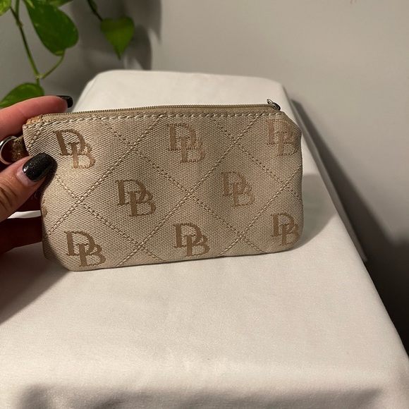 Dooney & Bourke Handbags - Dooney and Bourke Coin Purse EUC